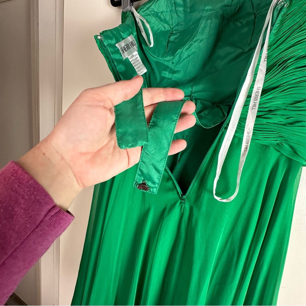 Sherri Hill EmeraldGreen Strapless PleatedTop Rhinestone/Jeweled Chiffon Dress 4 - Picture 7 of 16